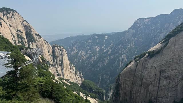 Huashan Scenic Area - Image 1