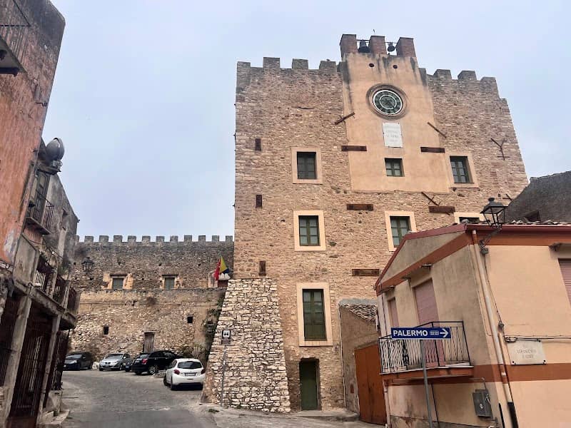 Castello Beccadelli - Image 1