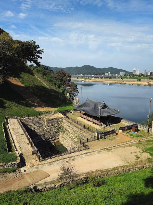 Manharu - Image 1