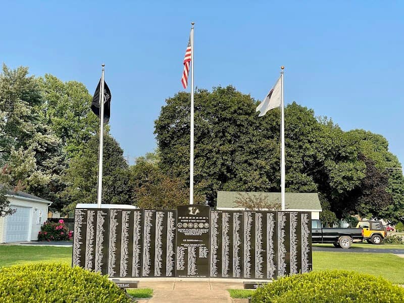Rossville Veterans Memorial - Image 1
