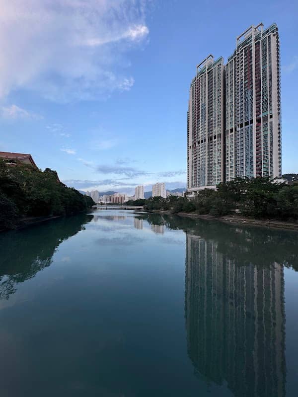 Bridge near Che Kung Temple Station - Image 1