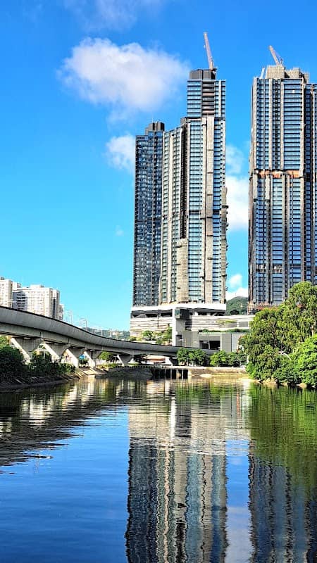 Bridge near Che Kung Temple Station - Image 2