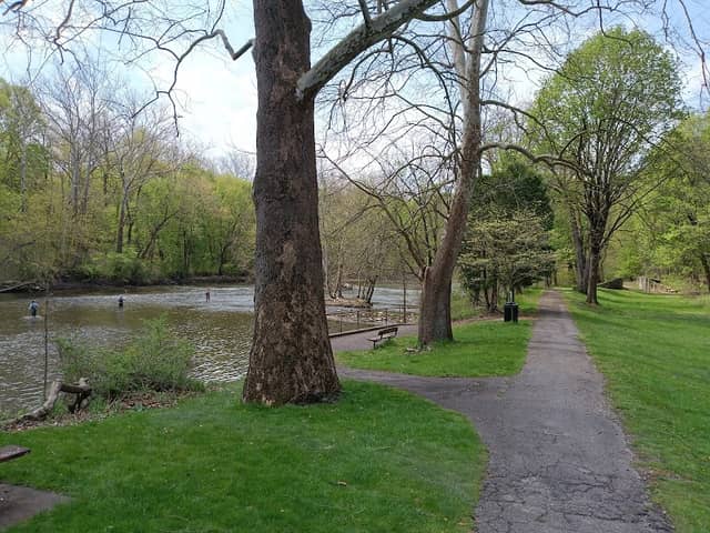 Erie Canal Riverwalk Park - Image 3