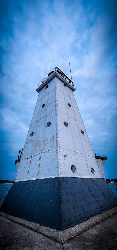 Ludington pier - Image 1