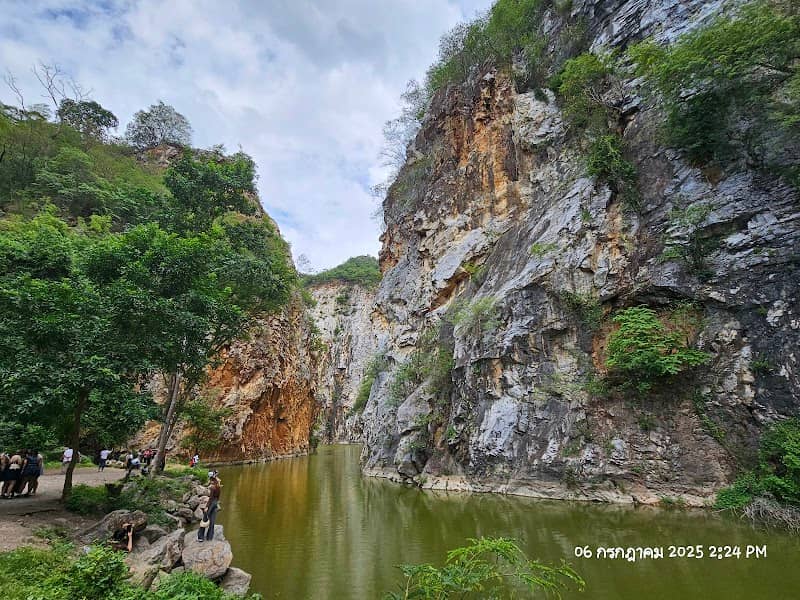Phu Pha Raet, a secret corner of Khao Ngu, Ratchaburi - Image 1