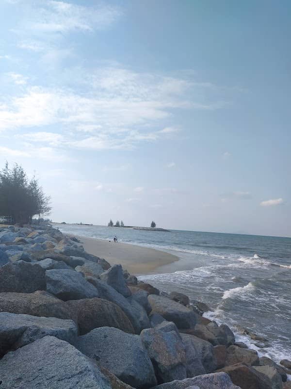 Tok Jembal Beach - Image 1
