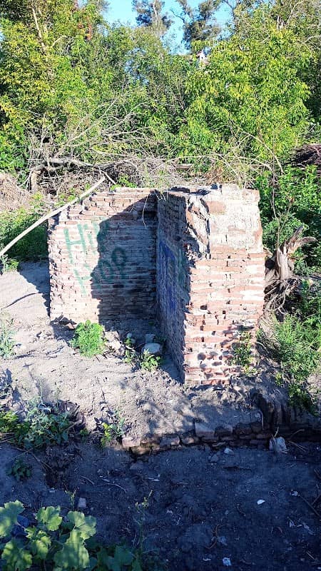 Ruinas pared angulo antiguo molino - Image 1