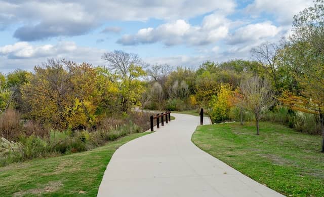 Cottonwood Creek Greenbelt - Image 3