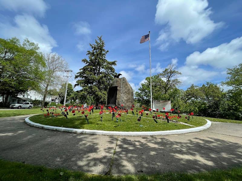 World War I Memorial Sag Harbor - Image 2