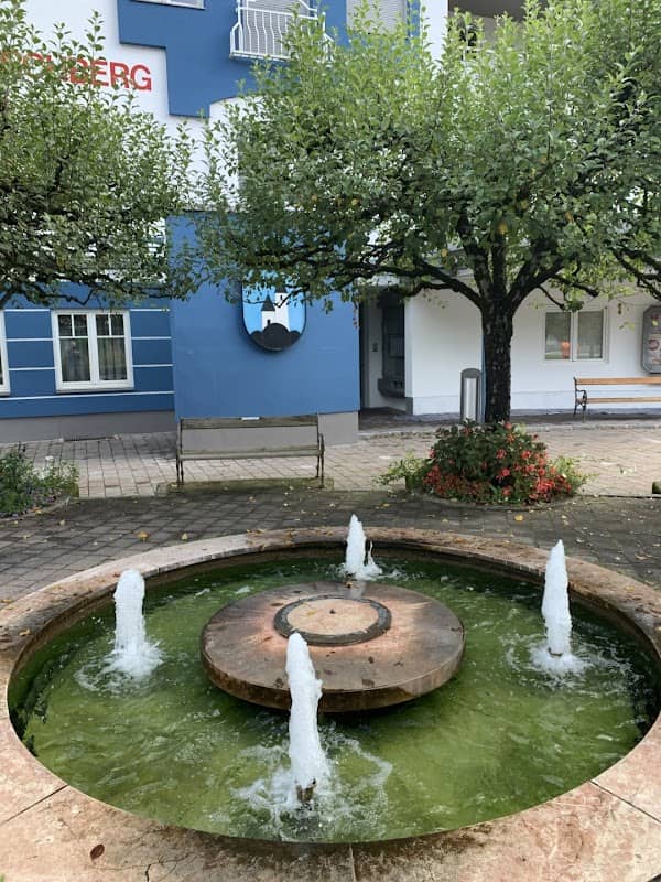 Rathausbrunnen - Image 2