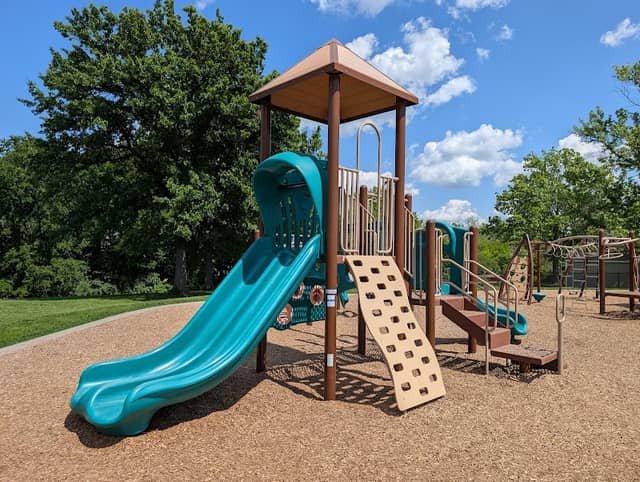 Pink Hill Park - Image 1
