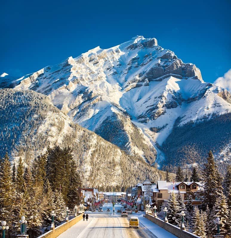 Banff & Lake Louise Tourism - Image 1