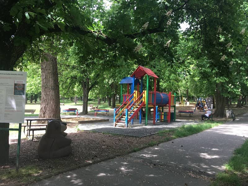 City park - Image 3