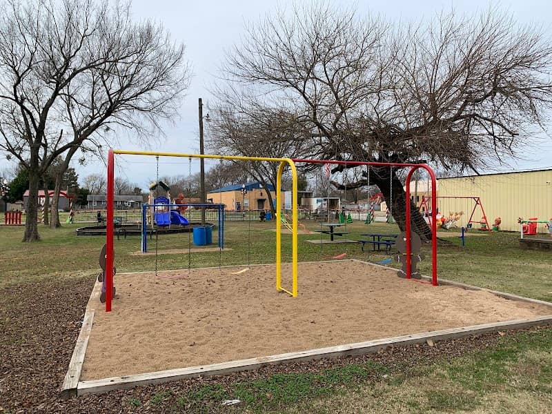 Thunderbird Park - Image 1
