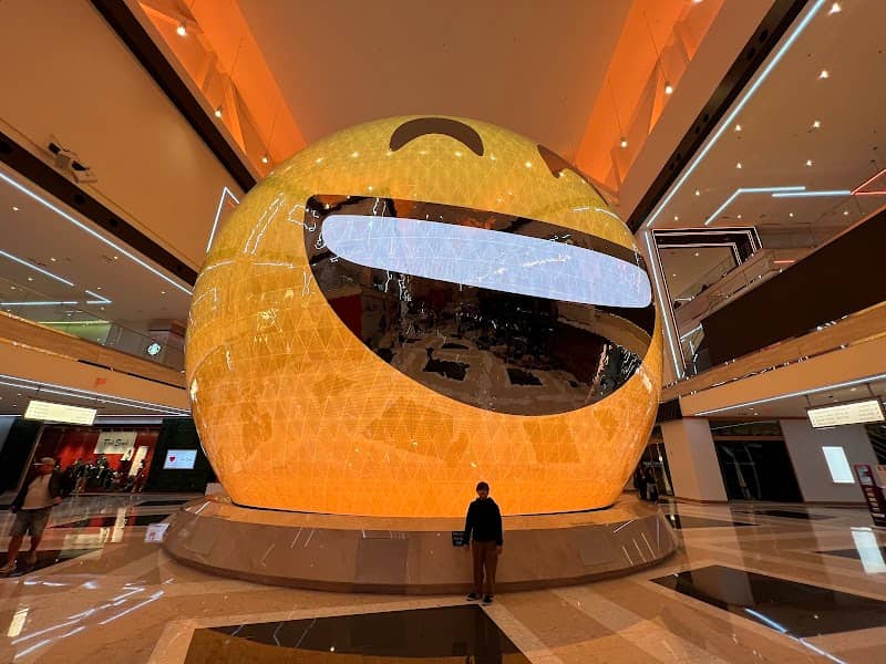 The Globe - Image 3