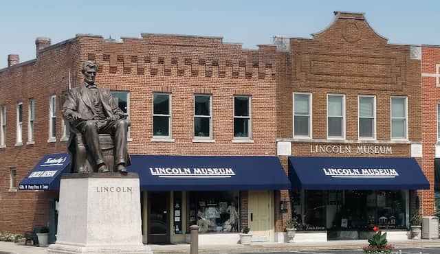 Lincoln Museum - Image 1