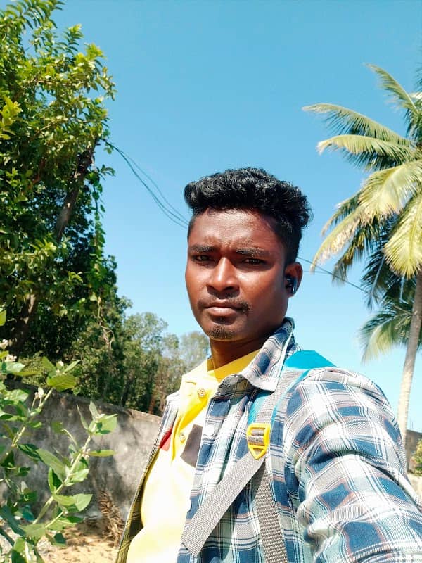 Neeli Park - Image 1