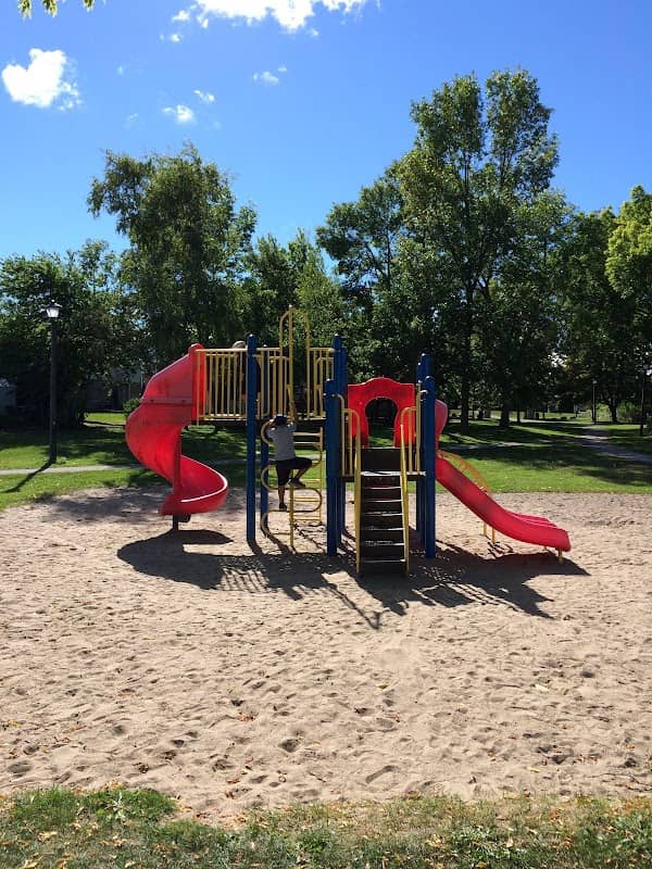 Lions Park - Image 1