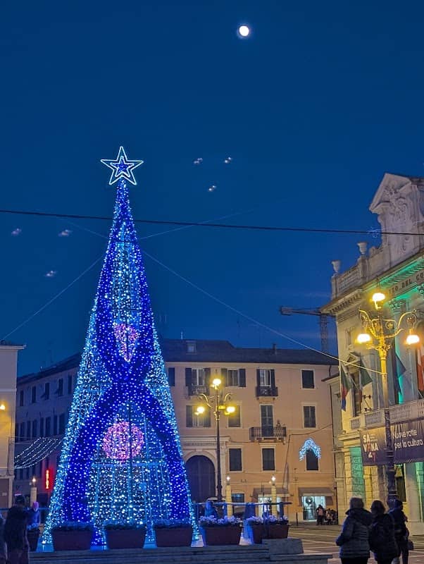 Piazza Sisto IV - Image 3
