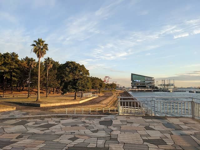 Water and Greenery Promenade - Image 2