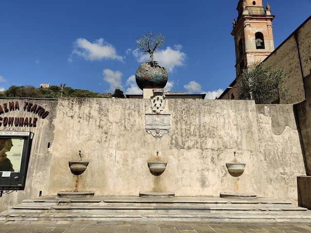 Fontana - Image 1