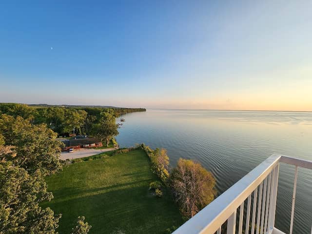 Calumet Harbor Lighthouse - Image 1