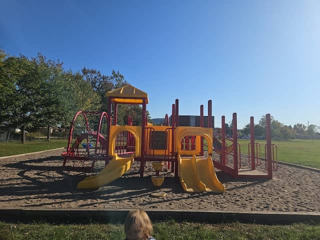 Green Acres Park - Image 1