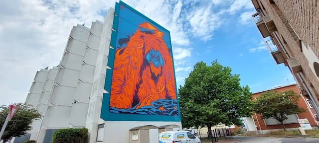Street Art Calais Orang Outan - Image 1