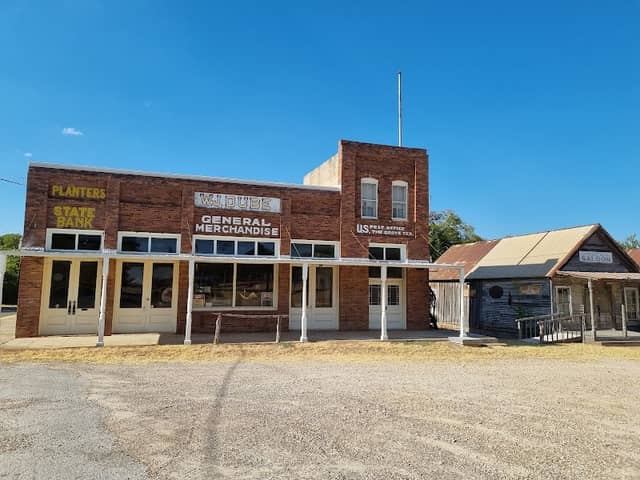 The Grove, Texas - Image 2