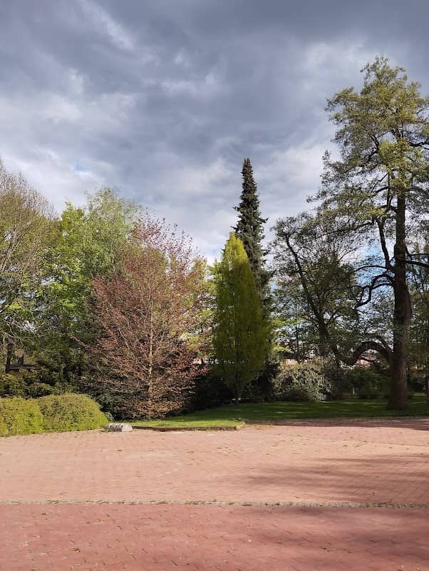 Park - Image 1
