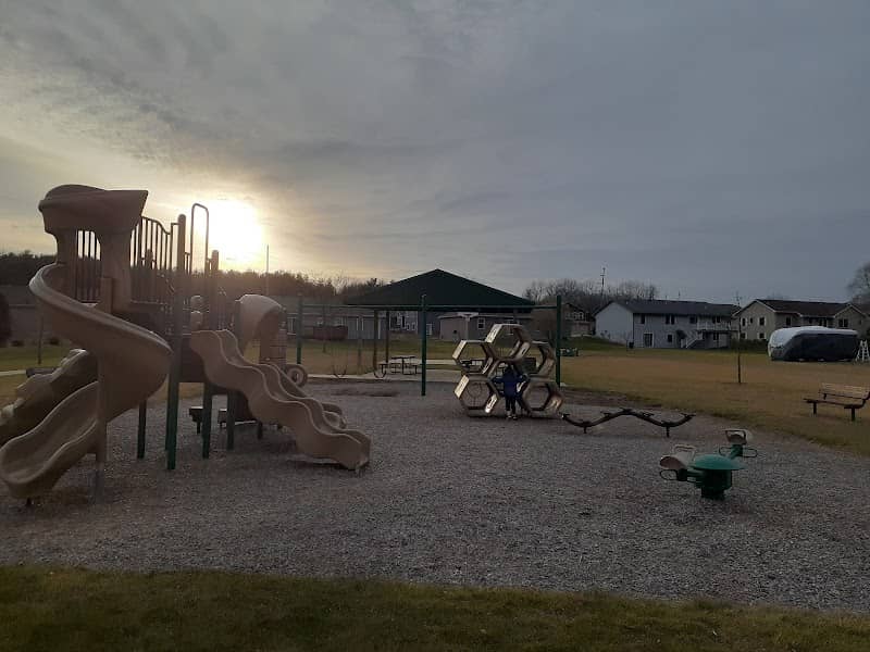 Windfield Park - Image 2