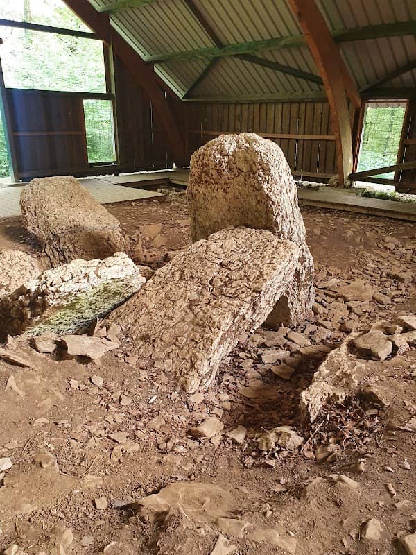 Dolmen des Issières - Image 1