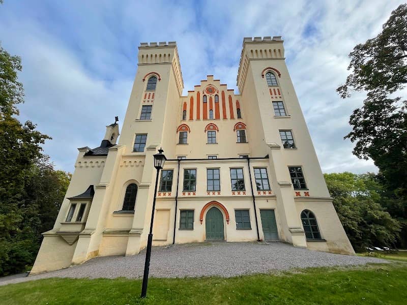 Bogesunds castle - Image 1