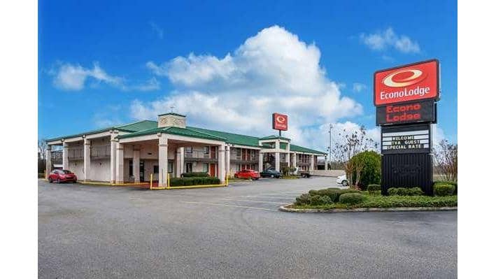 Econo Lodge Athens I-65 - Image 1
