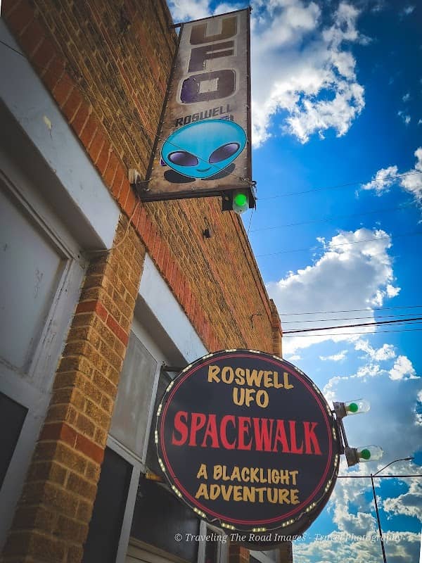 Roswell UFO Spacewalk - Image 2