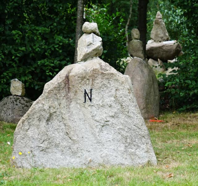Steinkreis-Sonnenuhr - Image 1