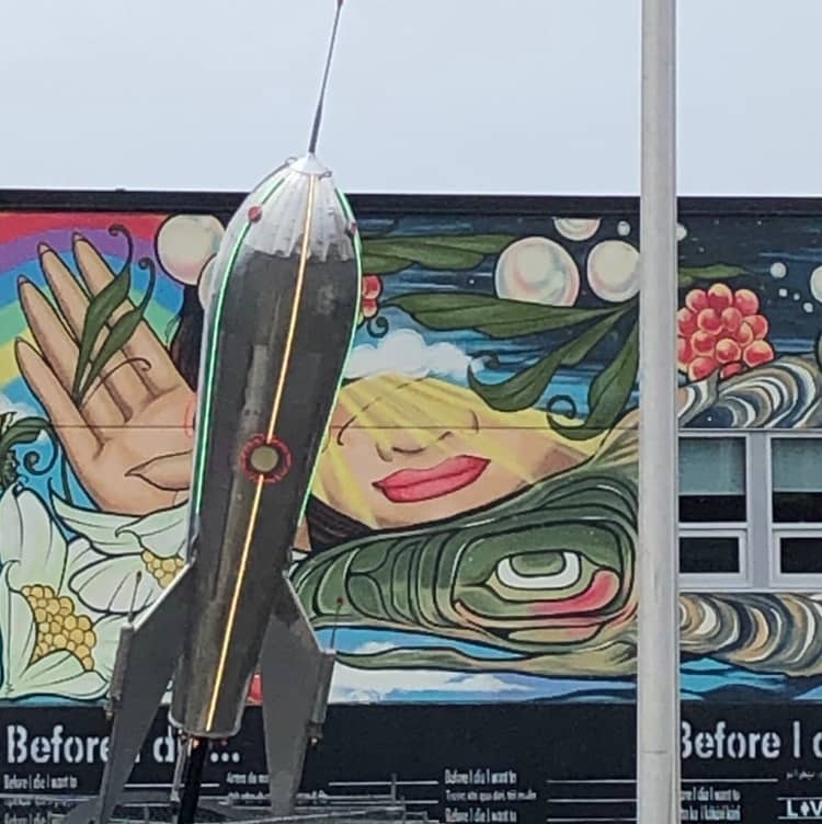 Rocket Sculpture - Image 2