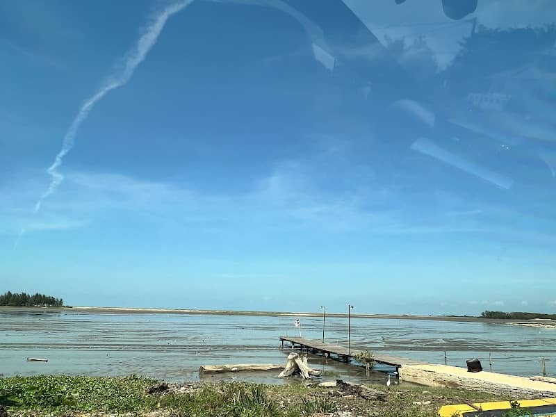 Jetty wakaf persatuan sri pantai - Image 1