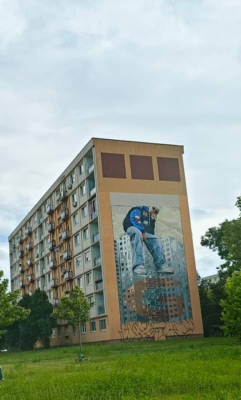 BBG mural - Image 1