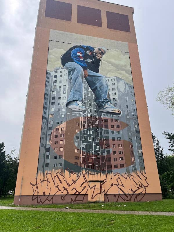 BBG mural - Image 3