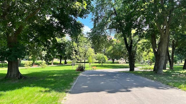 Park Kerta - Image 2