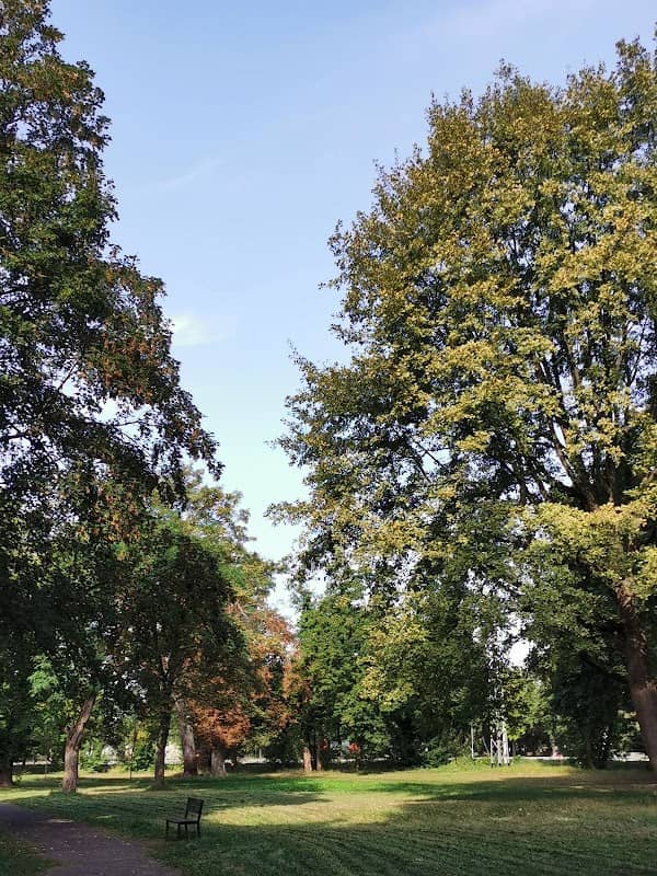 Park Kerta - Image 1