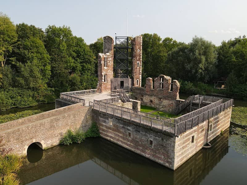 Schaesberg Castle - Image 1