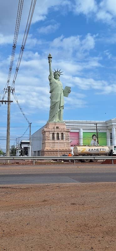 Estátua da Liberdade - Havan Sinop - Image 1