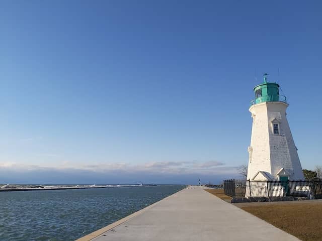 Lakeside Park - Image 1