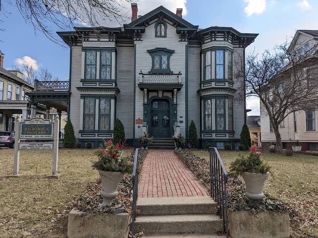 Governor Oglesby Mansion Inc - Image 2