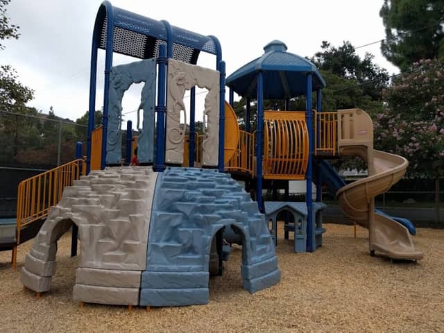 Glenoaks Park - Image 1