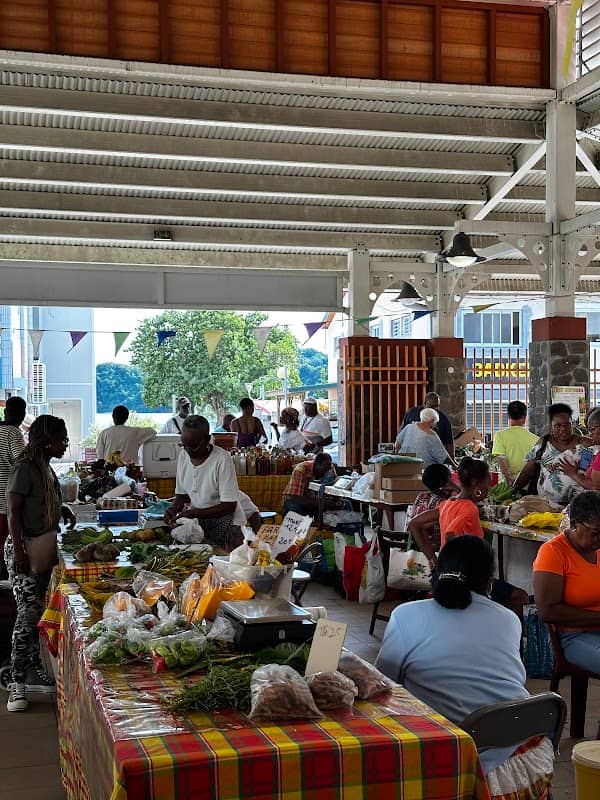 Marché couvert de La Trinité - Image 2