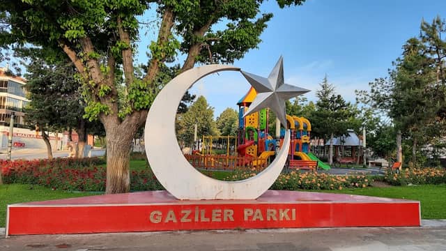 Veterans Park - Image 1