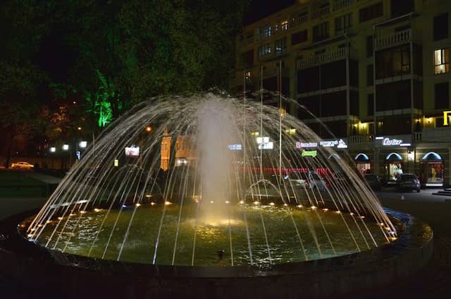 Fontan Petrovskogo Skvera - Image 1